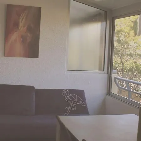 Joli T2 3mn Mer. Proche Commodite Wifi Parking * La Seyne-sur-Mer