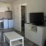 Appartement Joli T2 3mn Mer. Proche Commodité Wifi Parking *