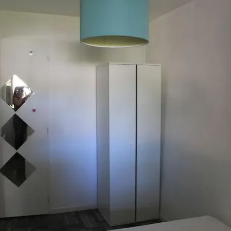 Joli T2 3mn Mer. Proche Commodité Wifi Parking Apartamento