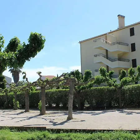 Joli T2 3mn Mer. Proche Commodite Wifi Parking Apartamento *