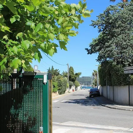 Joli T2 3mn Mer. Proche Commodité Wifi Parking Apartamento