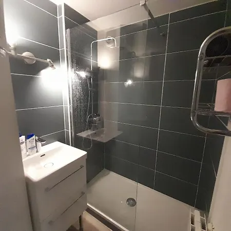 Joli T2 3mn Mer. Proche Commodité Wifi Parking Apartamento La Seyne-sur-Mer